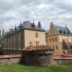 Zruč nad Sázavou Castle - Benesov