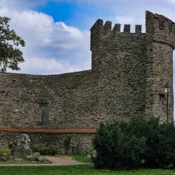 Zruč nad Sázavou Castle - Benesov