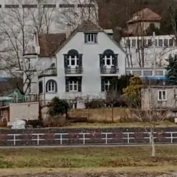 Roztoky Town Square - Roztoky