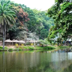 Goma War Memorial - Goma