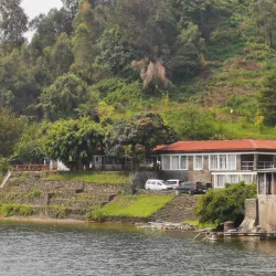 Goma War Memorial - Goma