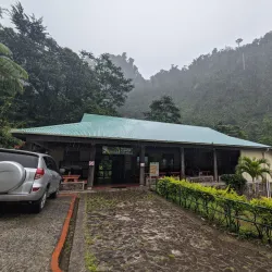 Trafalgar Falls - Pointe Michel