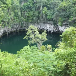 Parque Nacional Los Tres Ojos - San Cristobal