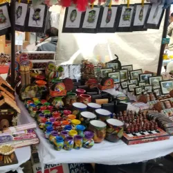 Plaza de Ponchos - Cotacachi