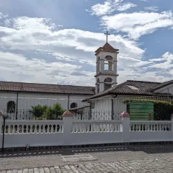 Cumbayá Church (Iglesia de Cumbayá) - Cumbaya