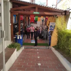 La Floresta Market - Cumbaya