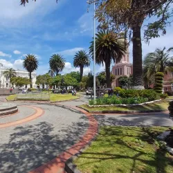 Parque Central de Otavalo - Otavalo