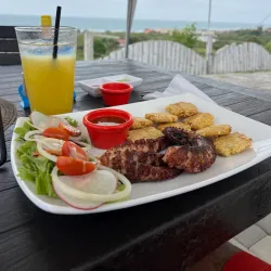 Local Seafood Restaurants - Puerto Cayo