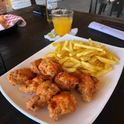 Local Seafood Restaurants - Puerto Cayo