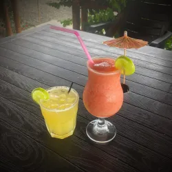 Local Seafood Restaurants - Puerto Cayo