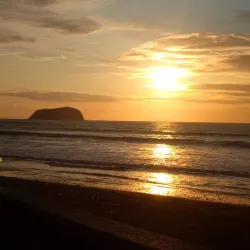Puerto Cayo Beach - Puerto Cayo