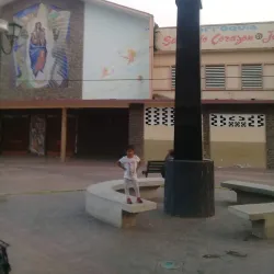 Iglesia San Jacinto de Ventanas - Ventanas