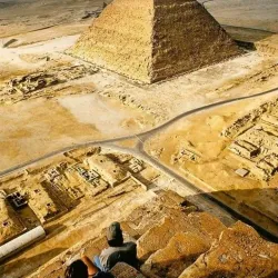 Great Pyramid of Giza (Pyramid of Khufu) - Giza