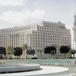 Tahrir Square (nearby in Cairo) - Giza