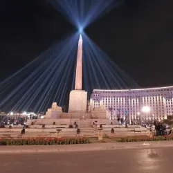 Tahrir Square (nearby in Cairo) - Giza