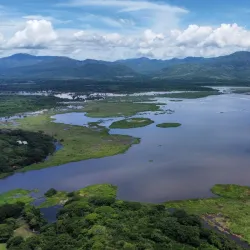 El Jocotal Lagoon - Chalatenango
