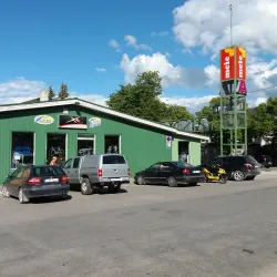 Elva Market Square - Elva