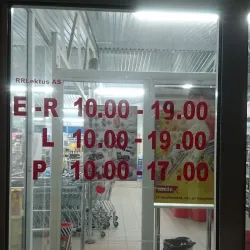 Elva Market Square - Elva