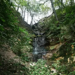 Saka Cliff and Waterfall - Johvi