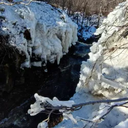 Saka Cliff and Waterfall - Johvi