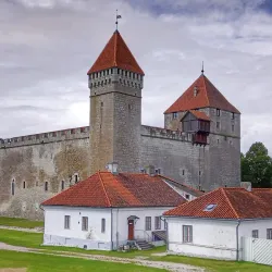 Kuressaare Episcopal Castle Park - Kuressaare