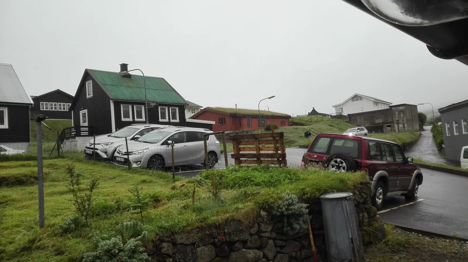 Life in Midvagur
