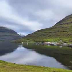 Funningsfjørður Fjord - Strendur