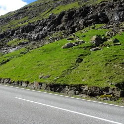 Funningsfjørður Fjord - Strendur