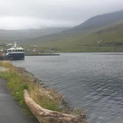 Funningsfjørður Fjord - Strendur
