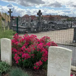 Albert War Cemetery - Albert