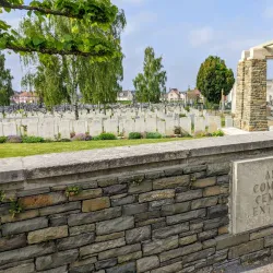 Albert War Cemetery - Albert