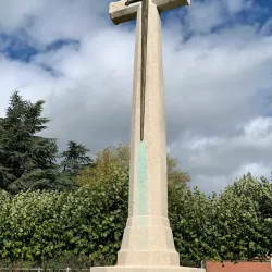 Albert War Cemetery - Albert