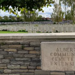 Albert War Cemetery - Albert