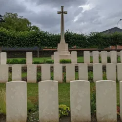 Albert War Cemetery - Albert