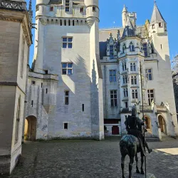 Nearby Château de Pierrefonds - Berny-Riviere