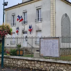 Chanteloup-en-Brie Town Hall (Mairie) - Chanteloup-en-Brie