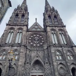 Clermont-Ferrand Cathedral (Cathédrale Notre-Dame-de-l'Assomption) - Clermont-Ferrand