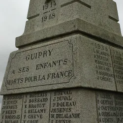 Guipry War Memorial - Guipry