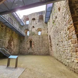 Abbaye de Sainte-Suzanne - Mayenne