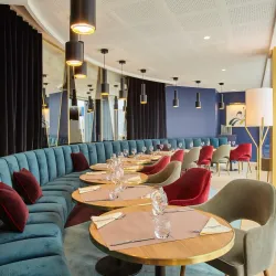 La Défense and Grande Arche - Nanterre