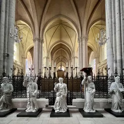 Poitiers Cathedral (Cathédrale Saint-Pierre de Poitiers) - Poitiers