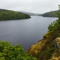 Lac de Guerlédan (nearby) - Rostrenen
