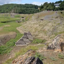 Lac de Guerlédan (nearby) - Rostrenen