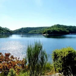 Lac de Guerlédan (nearby) - Rostrenen