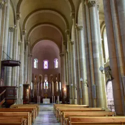 Valence Cathedral (Cathédrale Saint-Apollinaire) - Valence