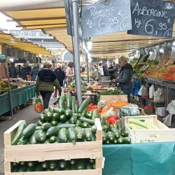 The Versailles Market (Marché Notre-Dame) - Versailles