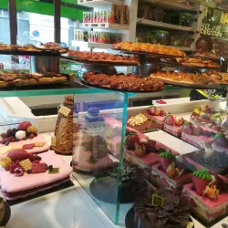 The Versailles Market (Marché Notre-Dame) - Versailles