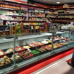 The Versailles Market (Marché Notre-Dame) - Versailles