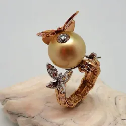 Tahiti Pearl Market - Mahina