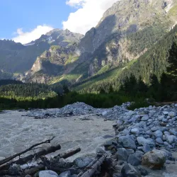 Psyrtskha Waterfall - Gagra